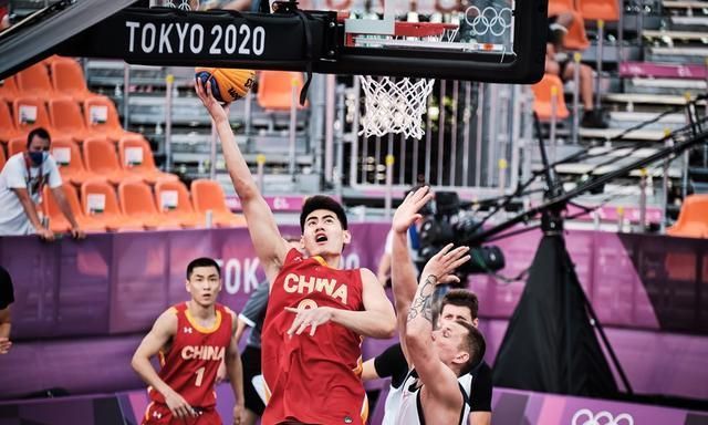 由弱侧边翼 由弱侧边翼