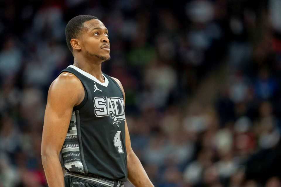 决定射门是 决定射门是