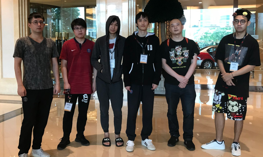 电竞游戏周边产品销量上涨